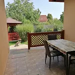 Kaktuszvirag Apartmanhaz *