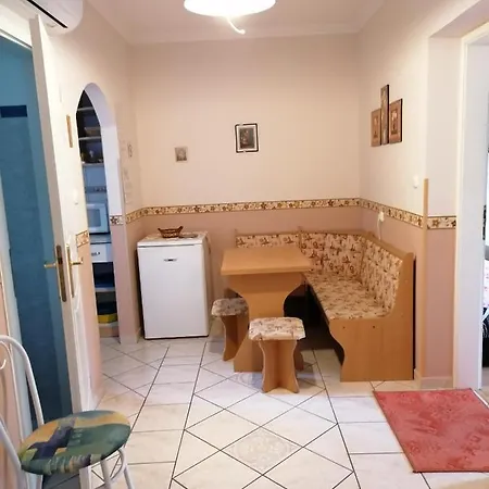 아파트 Kaktuszvirag Apartmanhaz