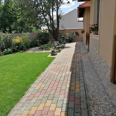 Kaktuszvirag Apartmanhaz *