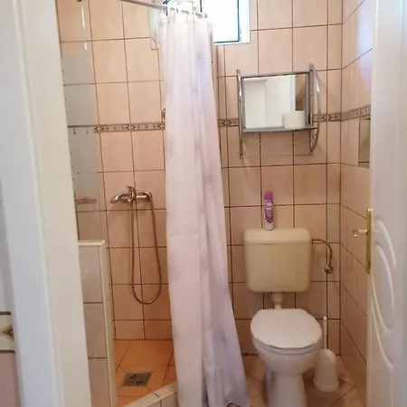 아파트 Kaktuszvirag Apartmanhaz *