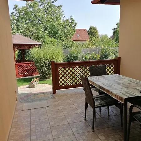 Kaktuszvirag Apartmanhaz *