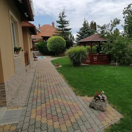 Kaktuszvirag Apartmanhaz *