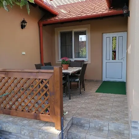 Kaktuszvirag Apartmanhaz *