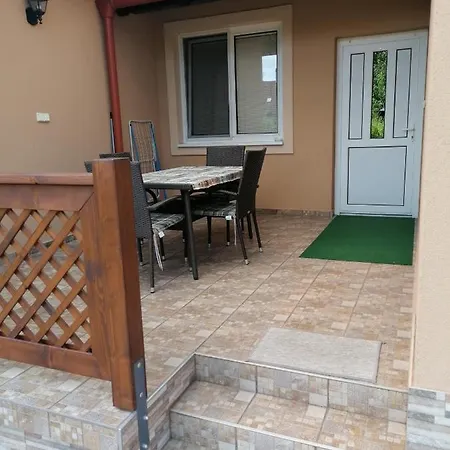 Kaktuszvirag Apartmanhaz *
