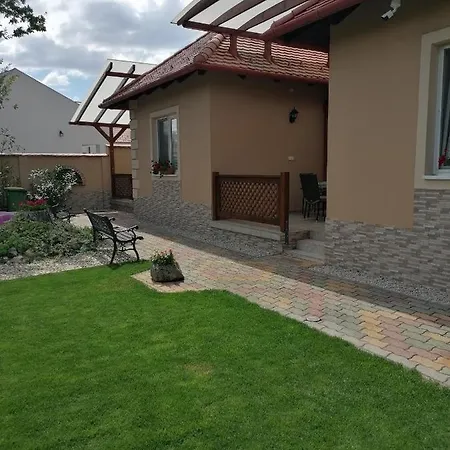 Kaktuszvirag Apartmanhaz *