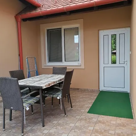 Apartment Kaktuszvirag Apartmanhaz Hajduszoboszlo