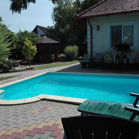 Kaktuszvirag Apartmanhaz Hajdúszoboszló